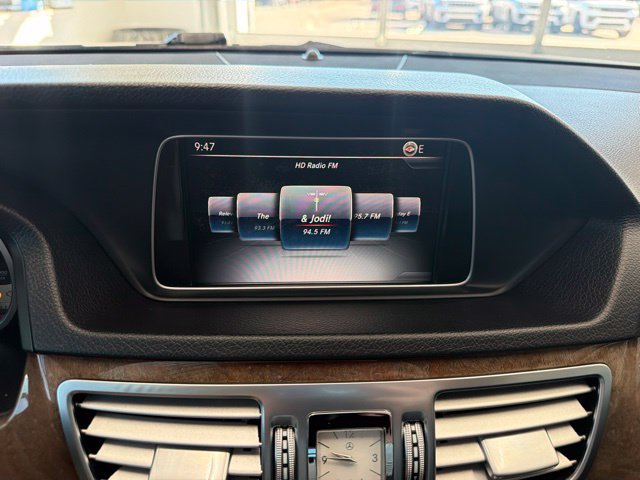 Used 2016 Mercedes-Benz E 350 Sedan image 19
