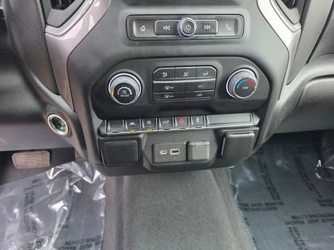 Used 2022 Chevrolet Silverado 1500 Custom AWD/4WD image 22