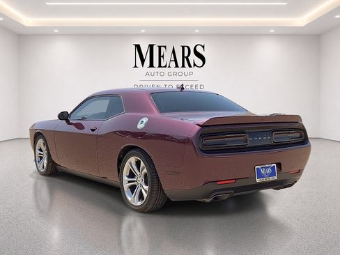 Used 2021 Dodge Challenger R/T RWD image 3