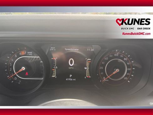 Used 2025 Jeep Wrangler Unlimited Sahara AWD/4WD image 22