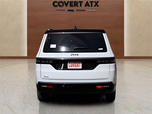 New 2026 Jeep Grand Wagoneer Summit image 4