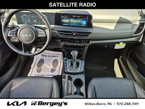 Certified 2025 Kia Seltos EX AWD/4WD image 29