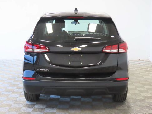 Used 2024 Chevrolet Equinox LS FWD image 4