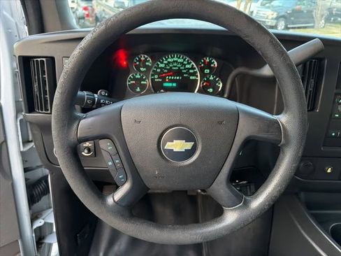 Used 2016 Chevrolet Express 3500 Extended RWD image 11