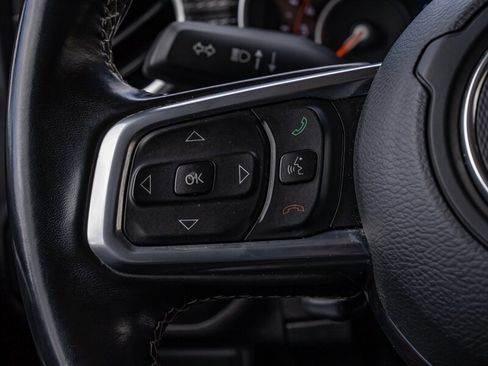 Used 2020 Jeep Gladiator Overland image 14