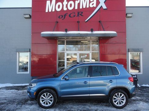Used 2017 Volkswagen Tiguan Wolfsburg Edition image 5