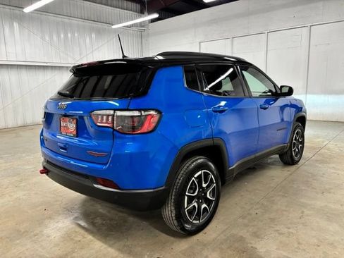 Used 2024 Jeep Compass Trailhawk AWD/4WD image 7