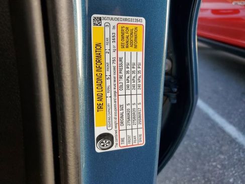Used 2024 GMC Sierra 1500 SLT w/ SLT Premium Plus Package AWD/4WD image 33