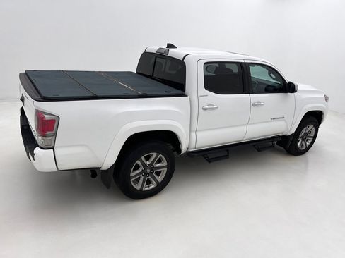 Used 2019 Toyota Tacoma Limited AWD/4WD image 6