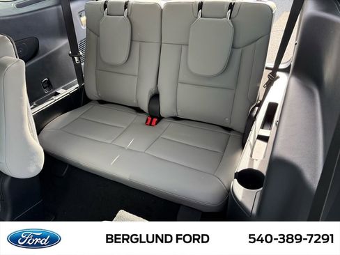 New 2026 Ford Explorer Active w/ Active Comfort Package image 9