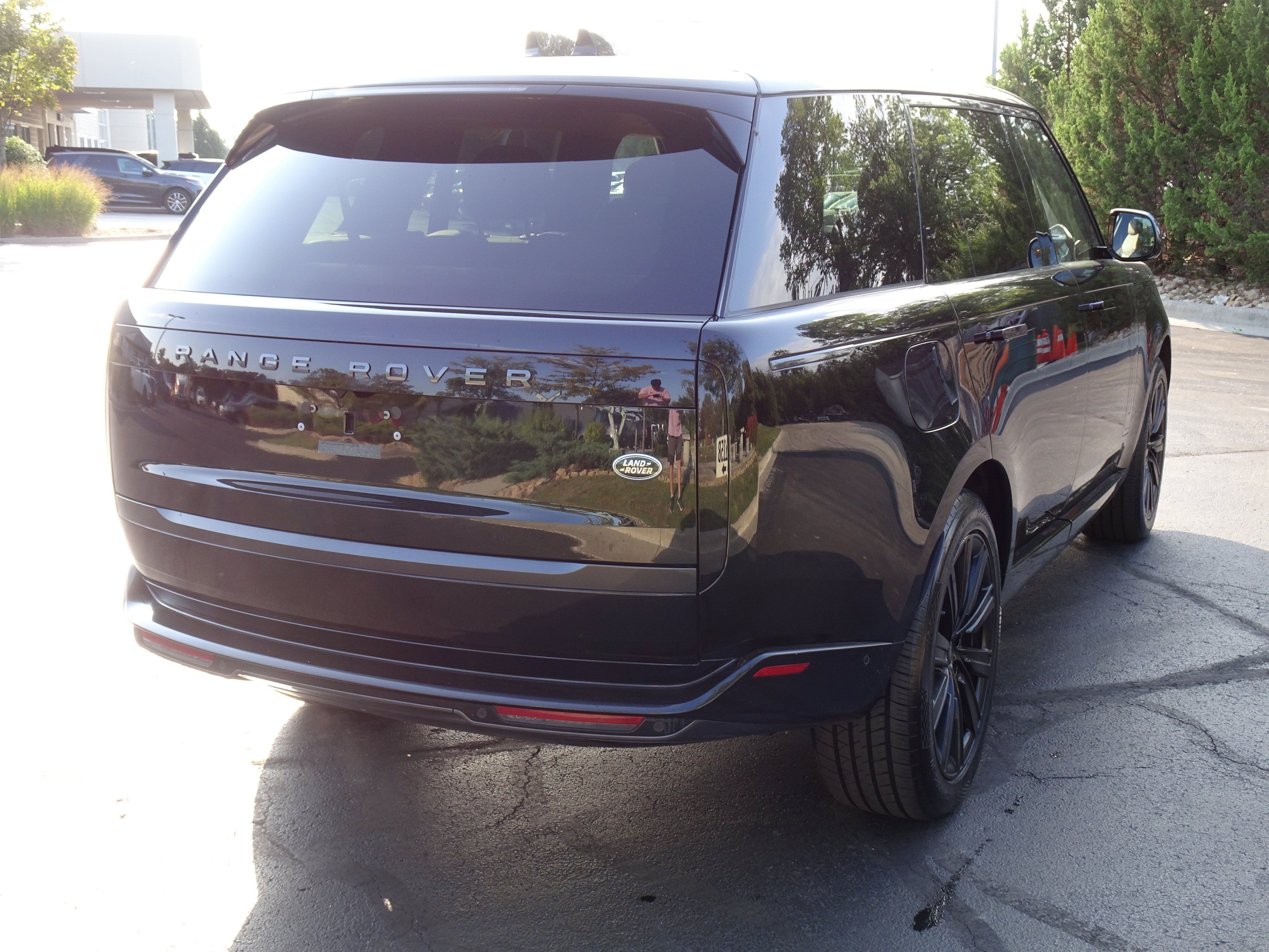 Certified 2023 Land Rover Range Rover Long Wheelbase SE AWD/4WD image 6