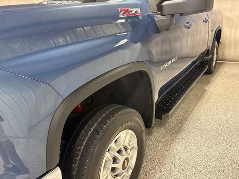 Used 2025 Chevrolet Silverado 2500 LT w/ Safety Package AWD/4WD image 11
