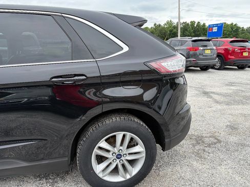 Used 2017 Ford Edge SEL w/ Equipment Group 201A AWD/4WD image 15