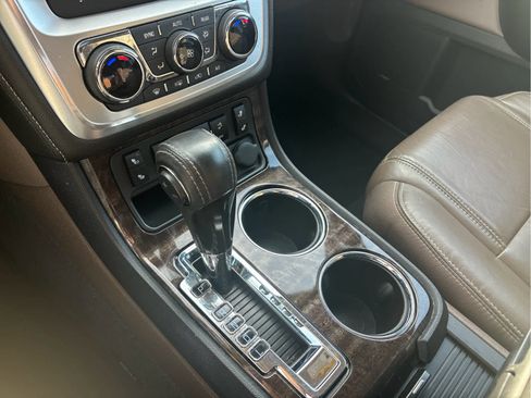 Used 2017 GMC Acadia Limited SLT image 14