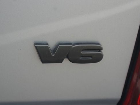 Used 2020 Toyota Tacoma SR5 RWD image 18