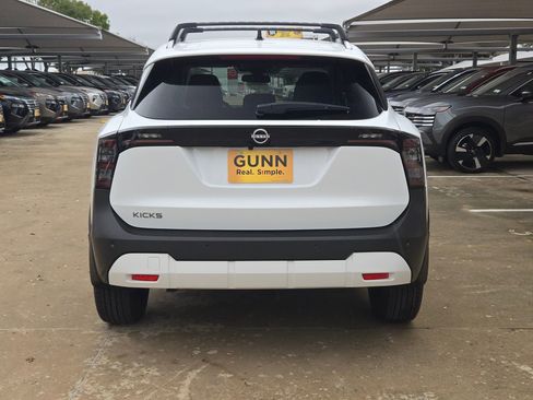 New 2026 Nissan Kicks SV image 4