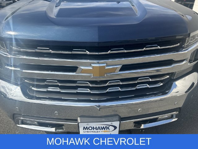 Used 2020 Chevrolet Silverado 1500 LTZ w/ LTZ Premium Package AWD/4WD image 38