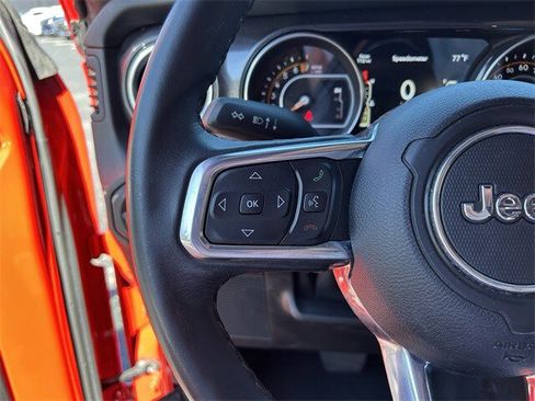 Used 2021 Jeep Wrangler Unlimited Sahara image 24