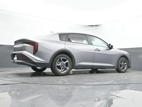 Used 2025 Kia K4 FWD image 36