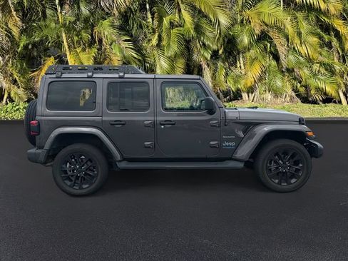 Used 2021 Jeep Wrangler Unlimited Sahara w/ Cold Weather Group AWD/4WD image 4