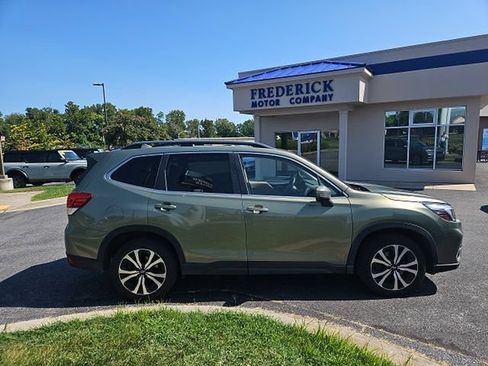 Used 2019 Subaru Forester Limited AWD/4WD image 3
