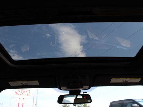 Used 2018 BMW 330i xDrive 330i xDrive AWD 4dr Sedan image 19