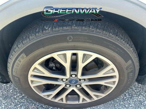 Used 2020 Ford Escape SEL AWD/4WD image 2