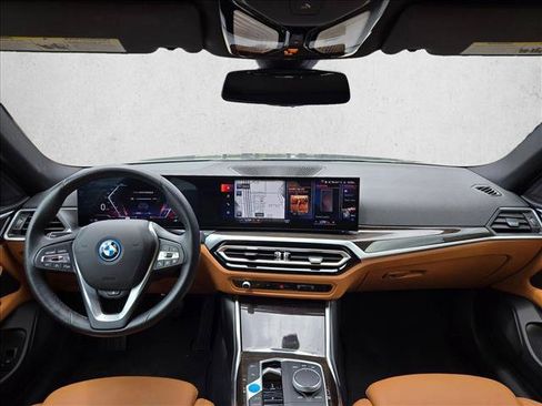 Used 2023 BMW i4 eDrive35 w/ Premium Package RWD image 14