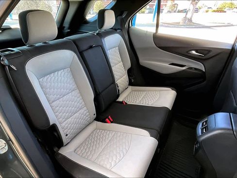 Used 2019 Chevrolet Equinox LS image 18