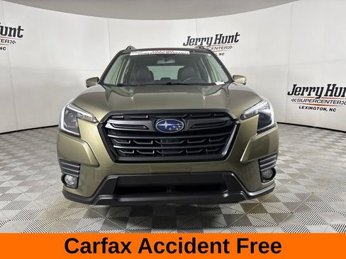 Used 2023 Subaru Forester Limited AWD/4WD image 3