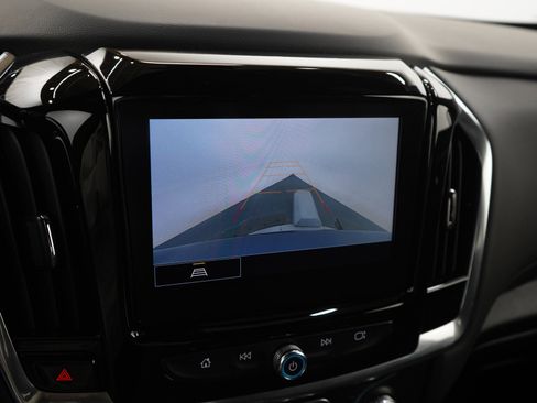 Used 2023 Chevrolet Traverse LT image 24