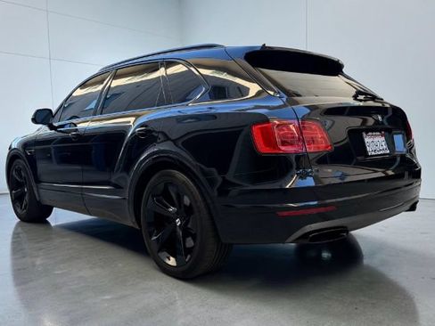 Used 2017 Bentley Bentayga AWD/4WD image 4