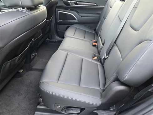 New 2025 Kia Telluride LX image 21