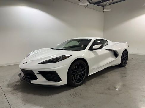 Used 2023 Chevrolet Corvette Stingray Coupe w/ Z51 Performance Package image 3