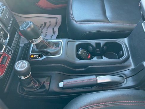 Used 2020 Jeep Gladiator Rubicon AWD/4WD image 32
