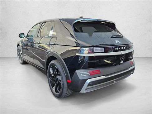 New 2026 Hyundai Ioniq 5 SE image 7