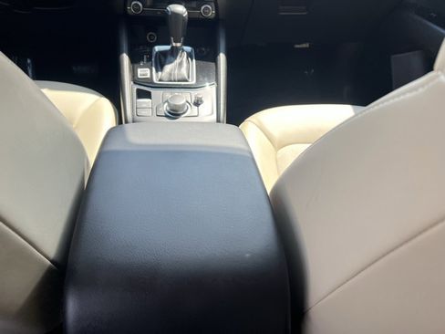 Used 2019 MAZDA CX-5 Touring image 32