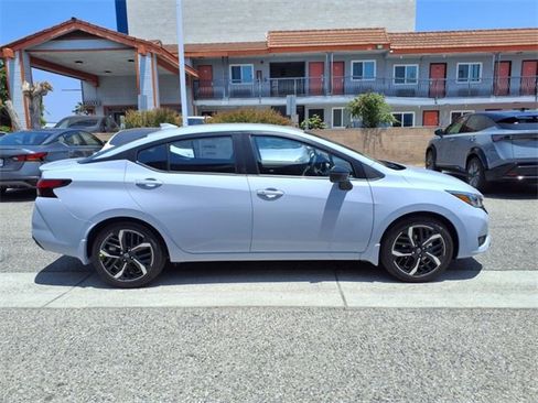 New 2025 Nissan Versa SR w/ Trunk Package image 4
