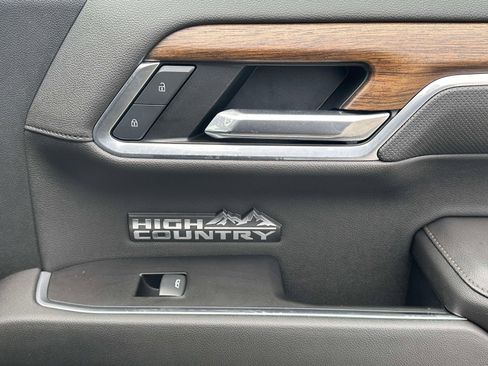 Certified 2022 Chevrolet Silverado 1500 High Country w/ High Country Premium Package image 26