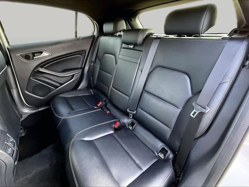 Used 2019 Mercedes-Benz GLA 250 image 21