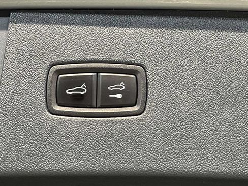 Certified 2022 Porsche Cayenne AWD/4WD image 21