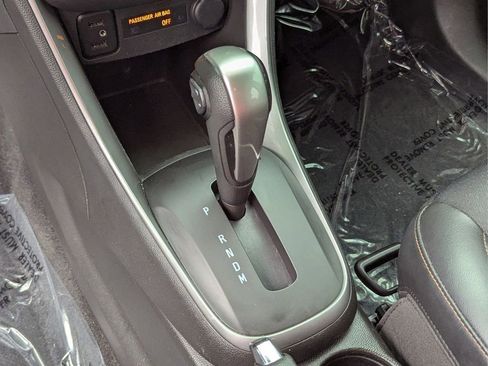 Used 2017 Chevrolet Trax LT w/ LT Convenience Package image 29