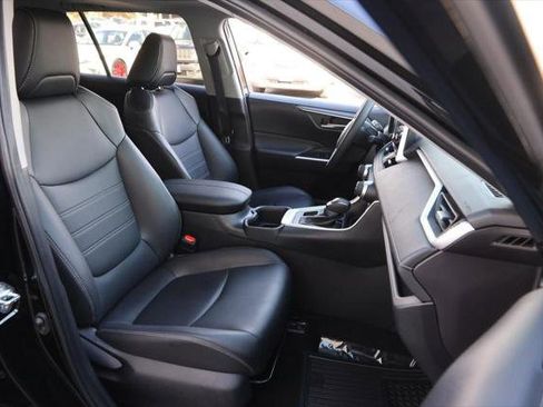 Used 2025 Toyota RAV4 XLE Premium image 27