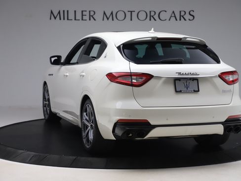 Used 2019 Maserati Levante Trofeo AWD/4WD image 4