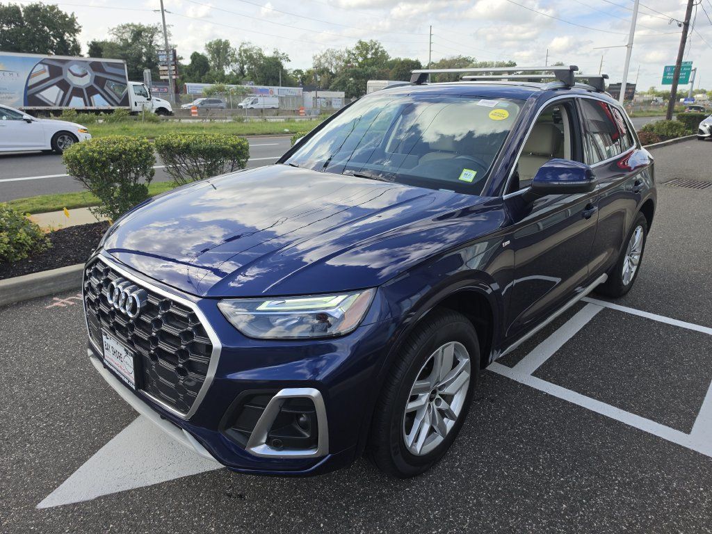 Used 2023 Audi Q5 2.0T Premium w/ Convenience Package AWD/4WD image 9