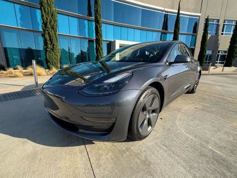 Used 2022 Tesla Model 3 Long Range AWD/4WD image 7