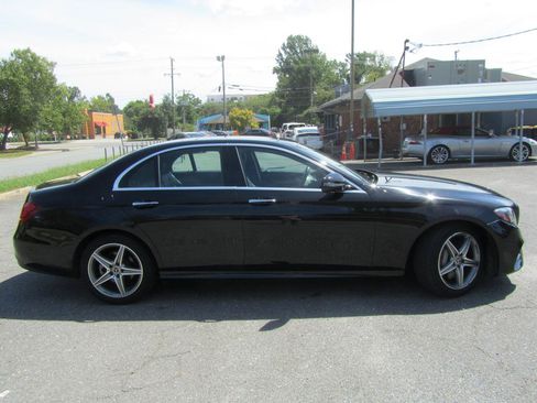 Used 2017 Mercedes-Benz E 300 4MATIC image 11