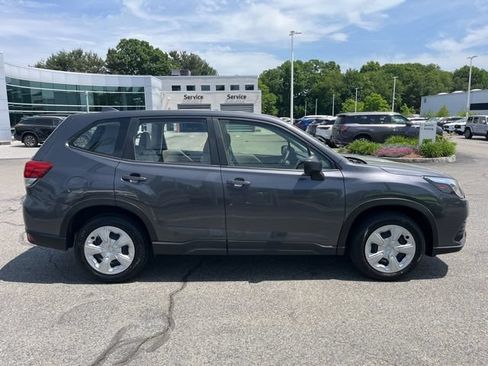 Used 2023 Subaru Forester AWD/4WD image 2