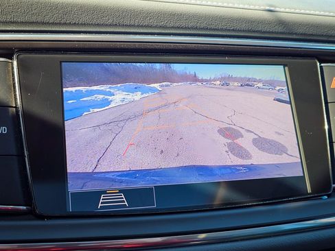 Used 2020 Buick Enclave Essence w/ Sound and Sites Package image 25