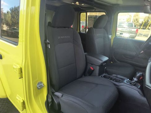 Used 2023 Jeep Wrangler Sahara image 24